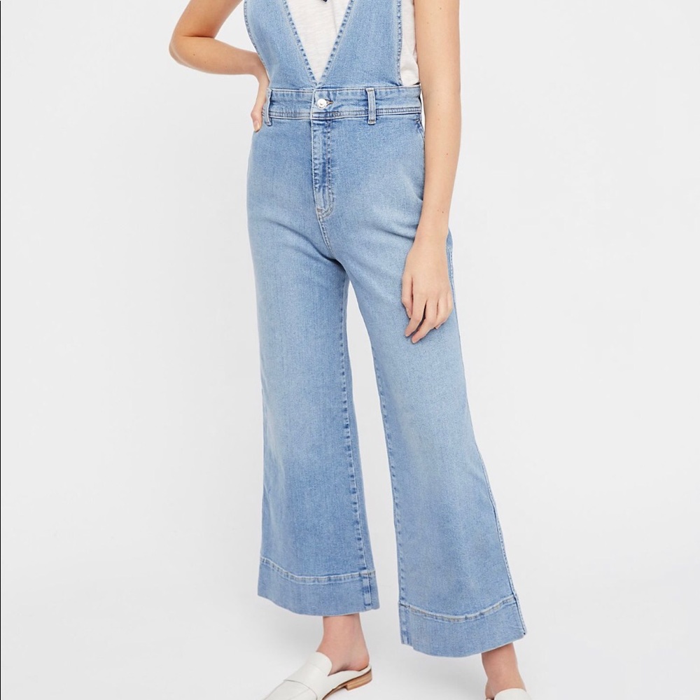 $128 Free People A line overalls in beach blue - Picture 6 of 8
